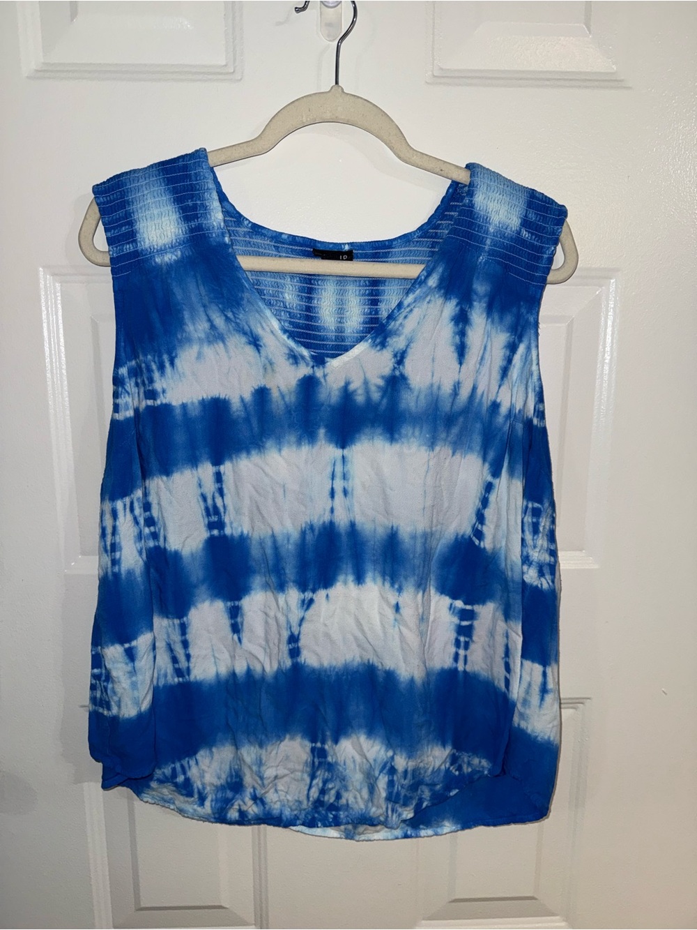 Torrid Womens Size 2 Blue White Tie Dye Sleeveless V Neck Blouse Boho Top
